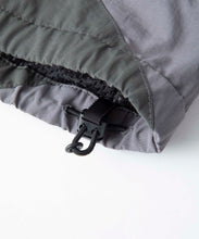Load image into Gallery viewer, SLASH PANELED NYLON JACKET