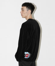 Load image into Gallery viewer, ADDICT LOGO EMBROIDERY VELOUR CREWNECK