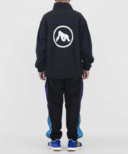 Load image into Gallery viewer, HALF ZIP NYLON PULLOVER JACKET
